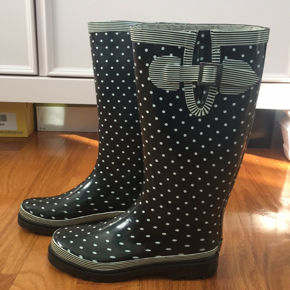 Women’s rain boots